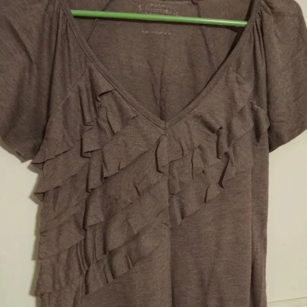 BOGO🎀BUNDLE OF 2- Ruffle Blouses- Sz Large - Picture 3 of 4